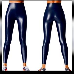 Carbon38 Takara Shine leggings, Size Small in Black